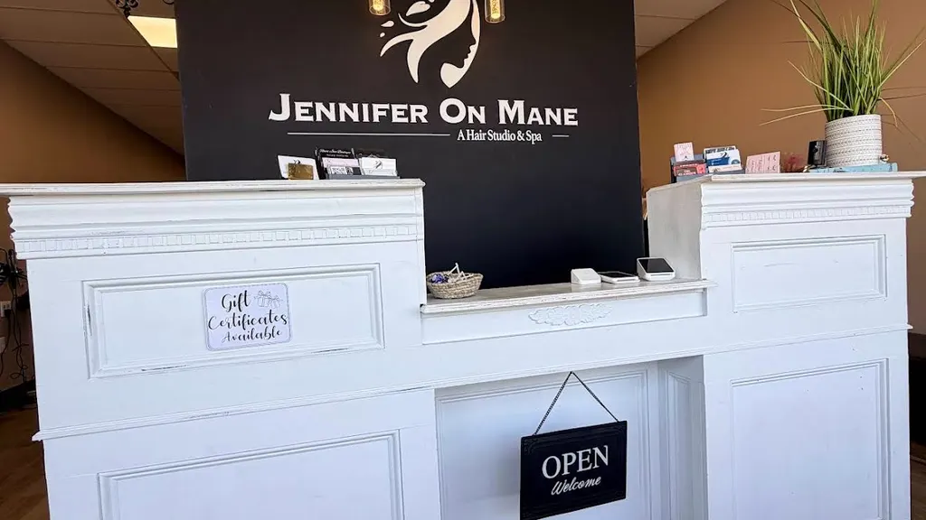 Jennifer On Mane Salon — Beauty salon in Duncan